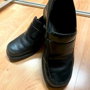 Black Moccasins size 6